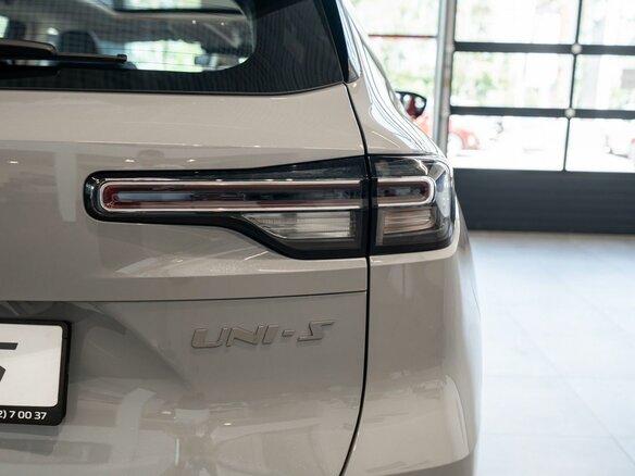 2025 Changan UNI-S I, серый, 3179900 рублей - вид 8