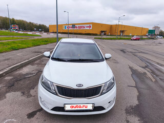 2012 Kia Rio 5-speed III, белый, 900000 рублей, вид 2