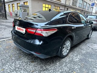 2021 Toyota Camry VIII (XV70), чёрный, 2550000 рублей, вид 4
