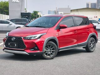 2023 Toyota Yaris L XP150 Рестайлинг, красный, 1110000 рублей, вид 1