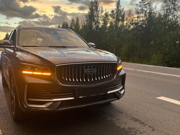 2024 Geely Monjaro I, серый, 3690000 рублей - вид 6