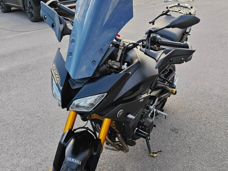 2017 Yamaha MT-09 Tracer (FJ-09), чёрный, 1100000 рублей, вид 5