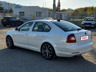 2010 Skoda Octavia DSG7 II (A5) Рестайлинг, белый, 720000 рублей, вид 4