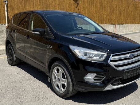 2019 Ford Kuga II Рестайлинг, чёрный, 1500000 рублей, вид 1