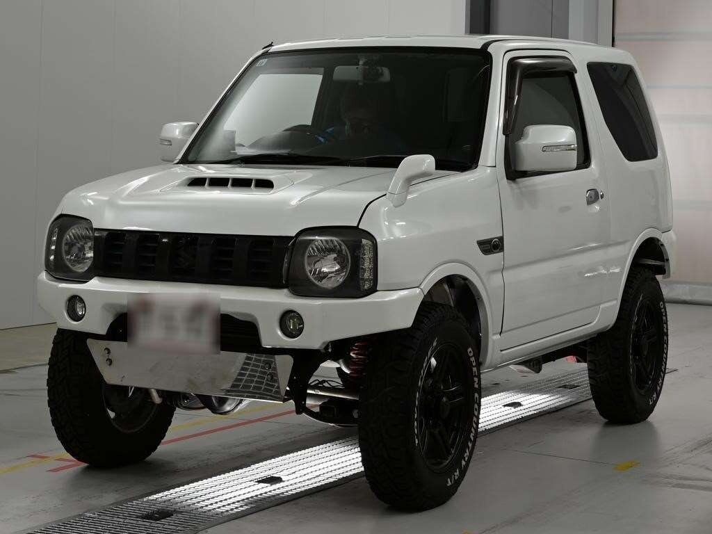 Открыть фотографии: Suzuki Jimny III Рестайлинг 2