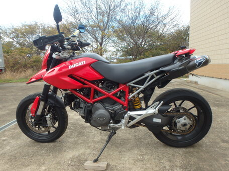 2011 Ducati Hypermotard, красный, 550000 рублей, вид 1