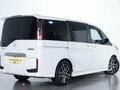 2018 Honda Stepwgn V Рестайлинг, белый, 2579000 рублей - вид 5
