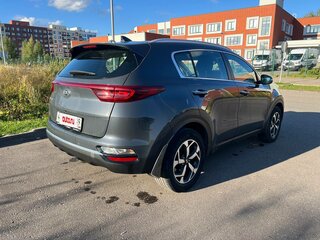 2018 Kia Sportage IV Рестайлинг, серый, 1995000 рублей, вид 4