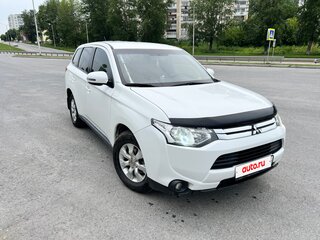 2013 Mitsubishi Outlander III, белый, 1150000 рублей, вид 5