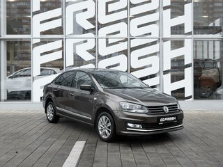 2017 Volkswagen Polo V Рестайлинг, коричневый, 1410000 рублей, вид 1