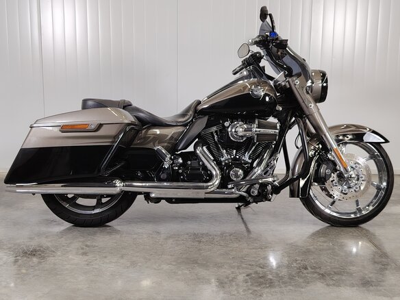 2015 Harley-Davidson Road King, серый, 1239000 рублей