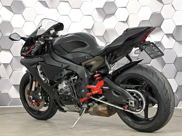 2016 Yamaha YZF-R1, чёрный, 1199000 рублей - вид 7