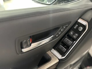 2026 Toyota Land Cruiser 300 Series, чёрный, 14190000 рублей, вид 5