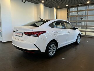 2022 Hyundai Solaris II Рестайлинг, белый, 1750000 рублей, вид 3