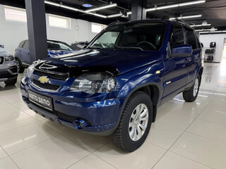 2017 Chevrolet Niva I Рестайлинг, синий, 700000 рублей, вид 1