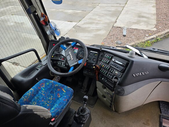 2000 Volvo B12 Series, синий, 3150000 рублей - вид 6