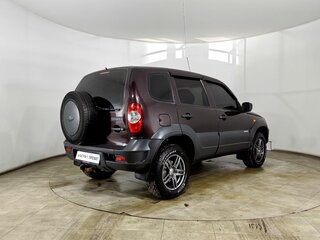 2009 Chevrolet Niva I Рестайлинг, коричневый, 580000 рублей, вид 5