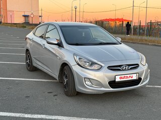 2012 Hyundai Solaris I, серебристый, 650000 рублей, вид 1
