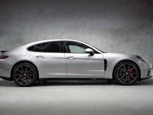 2018 Porsche Panamera 4 II, серый, 5900000 рублей - вид 4