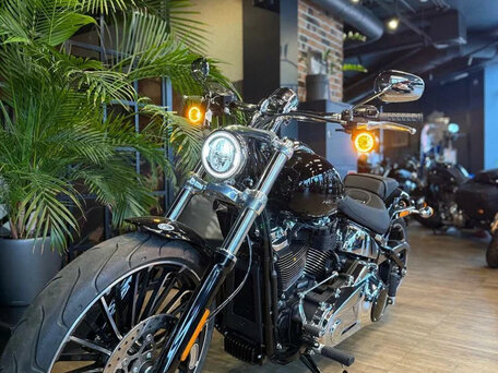 2025 Harley-Davidson Breakout, чёрный, 3600000 рублей, вид 2