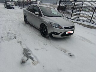 2008 Ford Focus II Рестайлинг, серебристый, 400000 рублей, вид 1