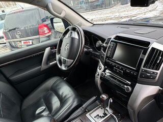 2013 Toyota Land Cruiser 200 Series Рестайлинг 1, чёрный, 4500000 рублей, вид 4