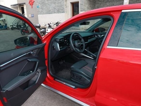 2021 Audi A3 Sportback 35 TFSI IV (8Y), красный, 1775000 рублей - вид 11