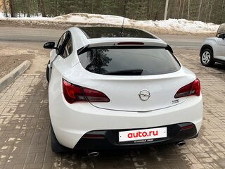 2013 Opel Astra GTC J Рестайлинг, белый, 600000 рублей, вид 4