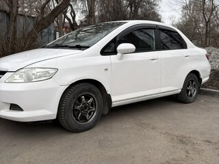 2006 Honda Fit Aria, белый, 550000 рублей, вид 2