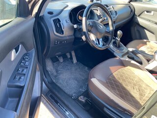 2014 Kia Sportage III Рестайлинг, серебристый, 871000 рублей, вид 5