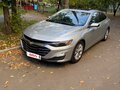 2018 Chevrolet Malibu IX Рестайлинг, серый, 1400000 рублей - вид 2