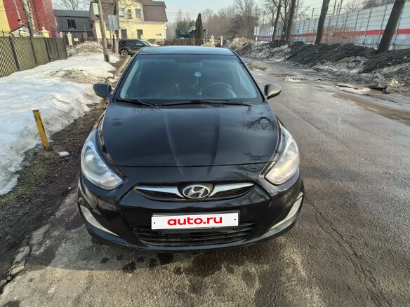 2014 Hyundai Solaris I, чёрный, 720000 рублей