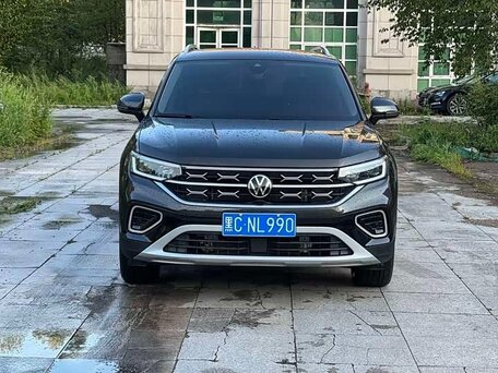 2022 Volkswagen Tayron I Рестайлинг, чёрный, 2370000 рублей, вид 2