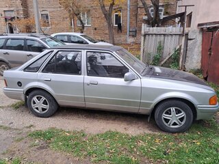 1986 Ford Escort IV, серебристый, 110000 рублей, вид 1