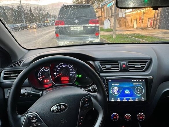 2016 Kia Rio III Рестайлинг, серебристый, 960000 рублей - вид 3
