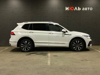 2021 Volkswagen Tiguan L II Рестайлинг (China Market), белый, 3900000 рублей, вид 4