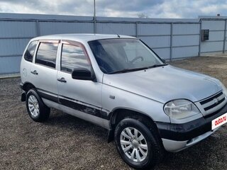2004 Chevrolet Niva I, серебристый, 330000 рублей, вид 2