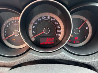 2010 Kia Cerato 5-speed II, белый, 800000 рублей, вид 3