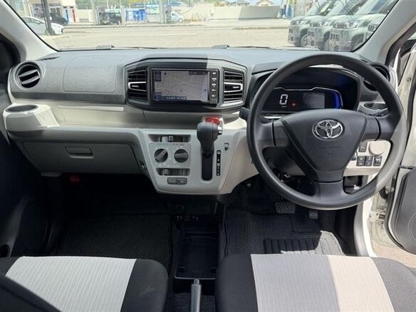 2022 Toyota Pixis Epoch II, белый, 510000 рублей - вид 9