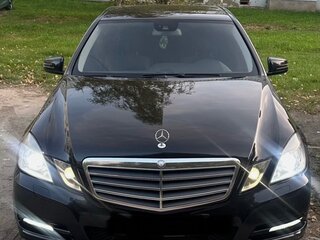 2011 Mercedes-Benz E-Класс 200 7G-Tronic IV (W212, S212, C207), чёрный, 1400000 рублей, вид 2