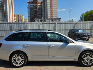 2018 Skoda Octavia III (A7) Рестайлинг, серебристый, 1500000 рублей, вид 2