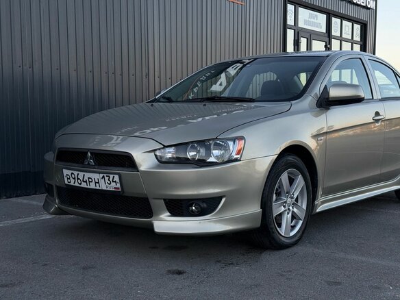 2008 Mitsubishi Lancer X, бежевый - вид 5