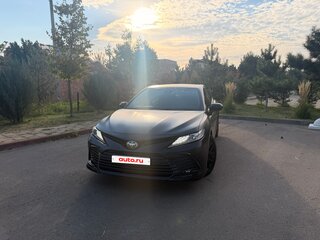 2021 Toyota Camry VIII (XV70) Рестайлинг, синий, 3050000 рублей, вид 1