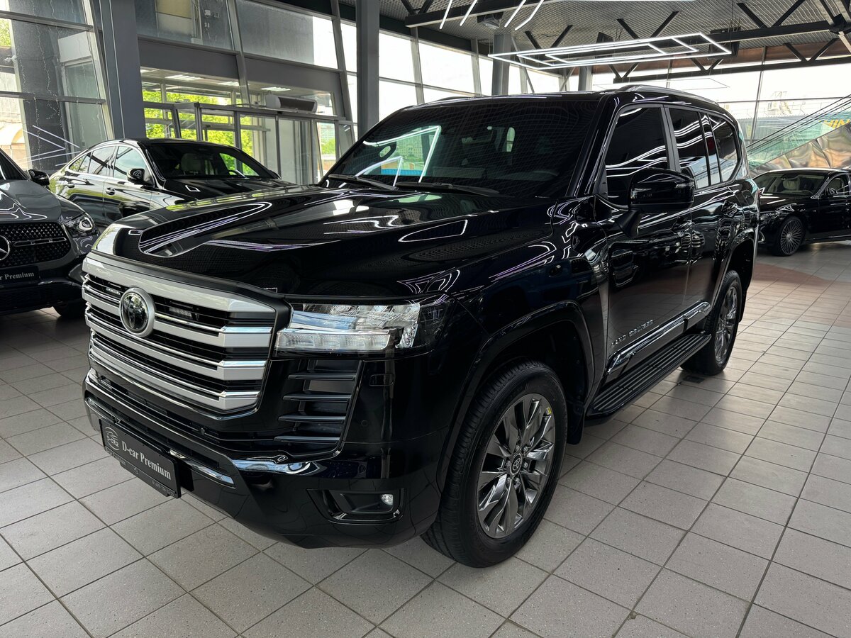 Открыть фотографии: Toyota Land Cruiser 300 Series