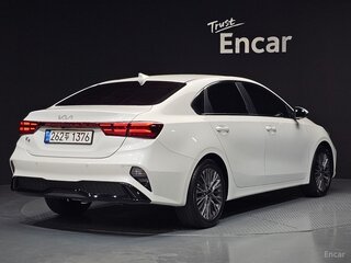 2022 Kia K3 II Рестайлинг, белый, 1575000 рублей, вид 3