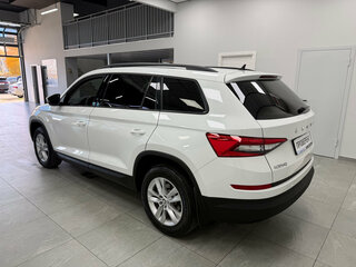2019 Skoda Kodiaq I, белый, 2399000 рублей, вид 5