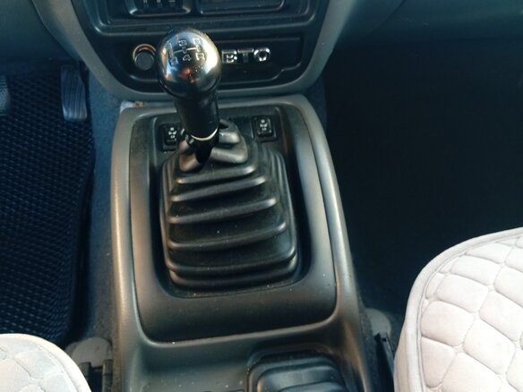 2001 Suzuki Grand Vitara I, чёрный - вид 20