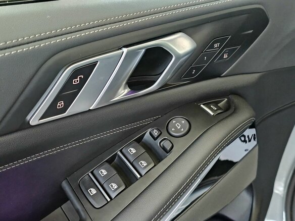 2025 BMW X5 40i IV (G05/G18) Рестайлинг, серый - вид 14