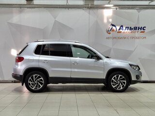 2013 Volkswagen Tiguan I Рестайлинг, серебристый, 1290000 рублей, вид 2