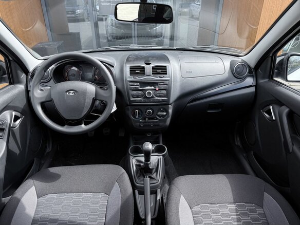 2026 Lada (ВАЗ) Granta Cross I Рестайлинг, белый - вид 11